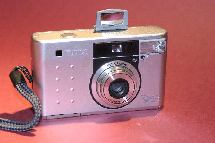 KONICA_Revio_Z2_2002.JPG