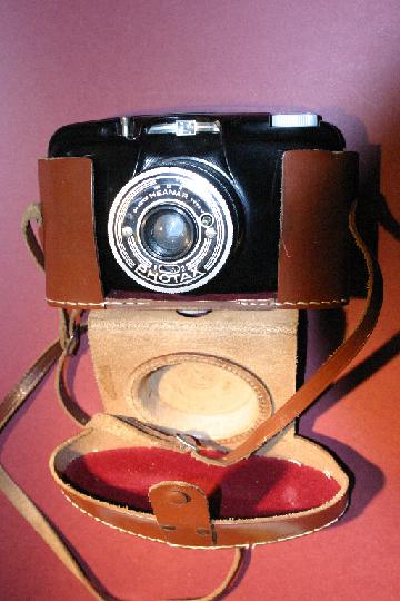 M.I.O.M._Photax-V_1955.JPG