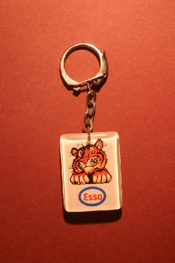 Carburant_ESSO_02fa.JPG
