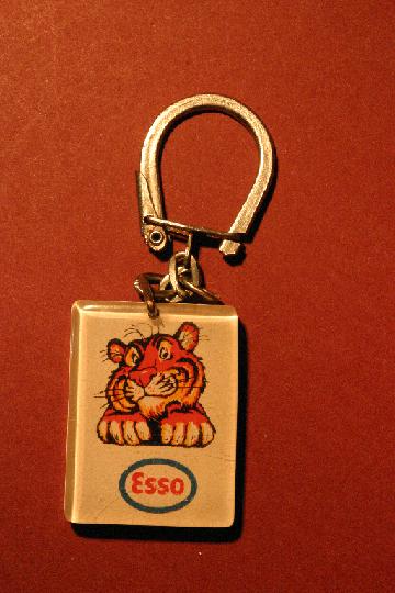 Carburant_ESSO_08f.JPG
