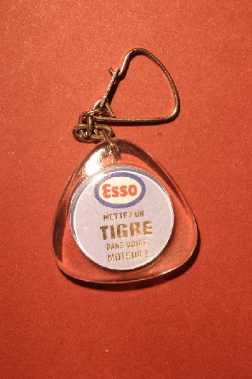 Carburant_ESSO_08k.JPG