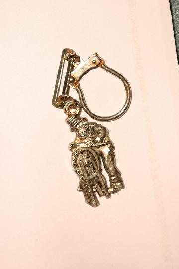 Pneu_HUTCHINSON_(argent)_01.JPG