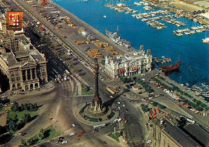 Barcelone_Colonne_de_Colomb_La_Caravelle.jpg