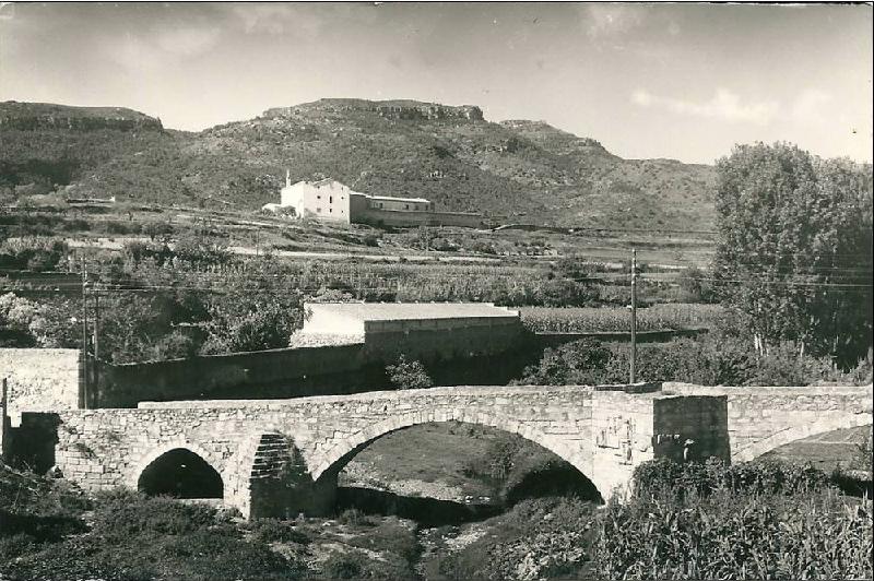 Montblanc_Pont_Mediaval.jpg