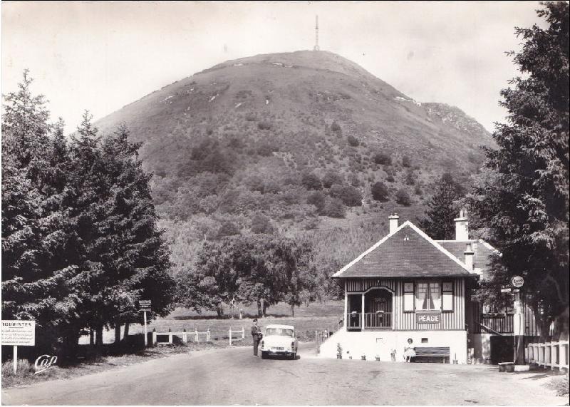 Le_puy_de_Dome.jpg