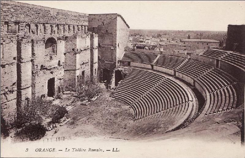 Orange_Le_Theatre_04.jpg