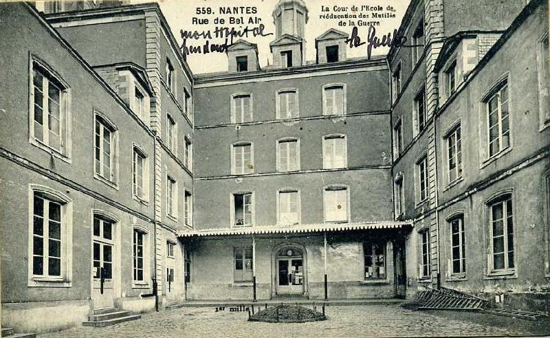 Nantes_Ecole_Rue_de_Bel_Air.jpg