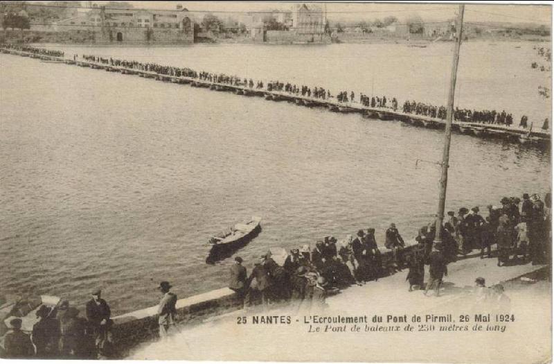 Nantes_L-Ecroulement_Pont_de_Pirmil.jpg