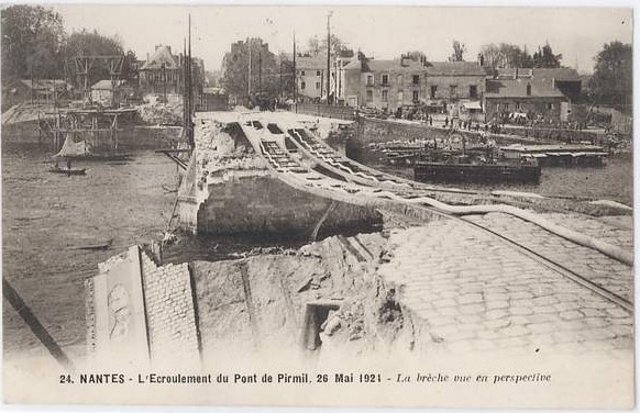 Nantes_L-Ecroulement_du_Pont_de_Pirmil_26_Mai_1921.jpg