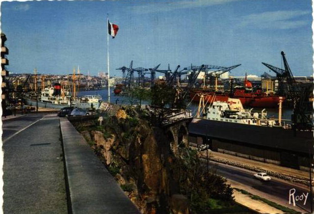 Nantes_Le_Port_.jpg