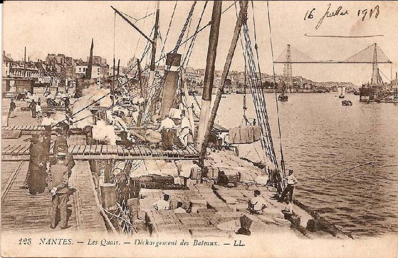 Nantes_Les_Quais_Dechargement_des_Bateaux.JPG