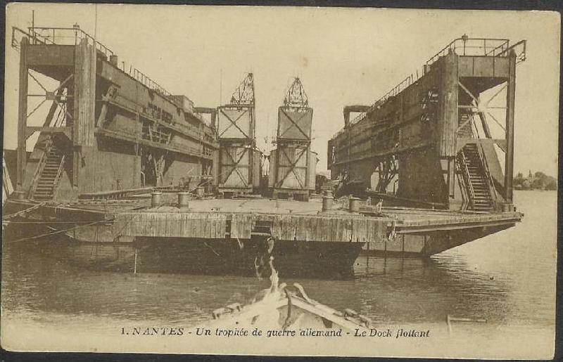 Nantes_le_Dock_flottant.jpg