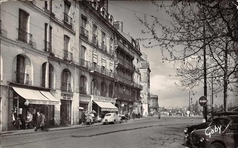 Nantes_Allee_du_Port-Maillard.jpg