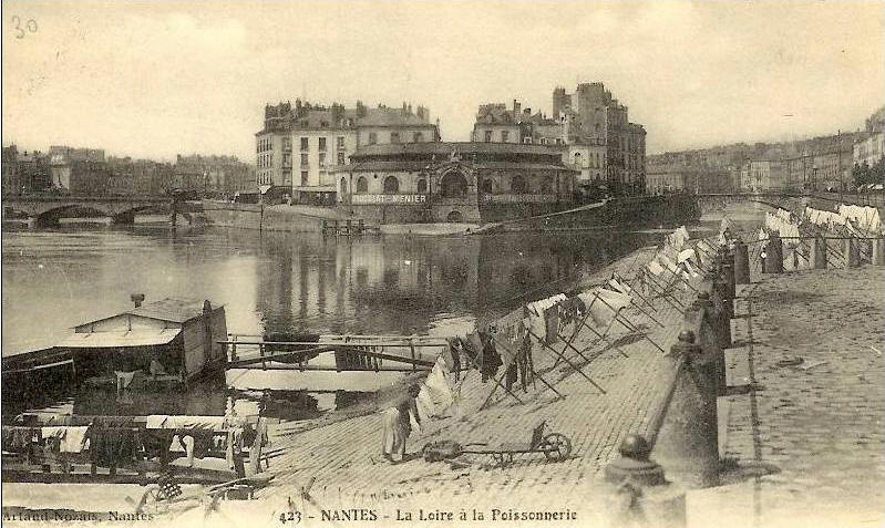 Nantes_La_Loire_a_La_Poissonnerie.jpg