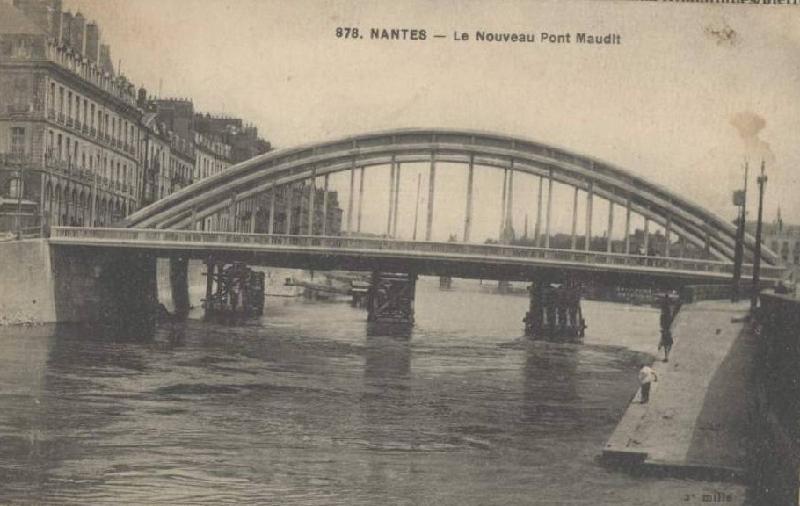 Nantes_Le_nouveau_Pont_Maudit.JPG