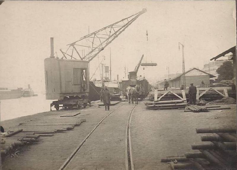 Nantes_Quai_de_la_Fosse_les_Grues.jpg