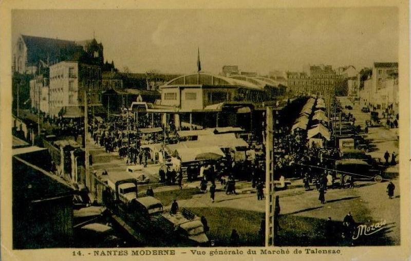 Nantes_Vue_generale_du_Marche_de_Talensac_00.JPG