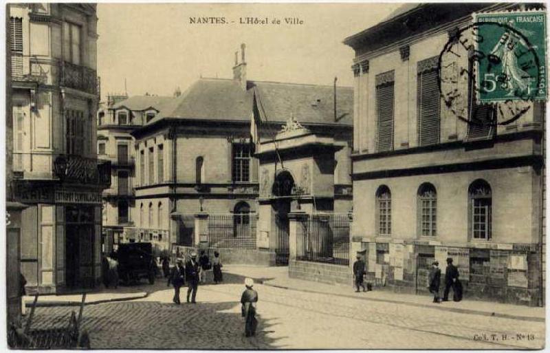 Nantes_l-Hotel_de_Ville.jpg