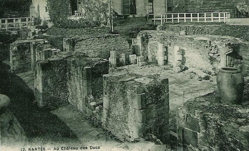 Nantes_Ruines_du_Chateau.jpg