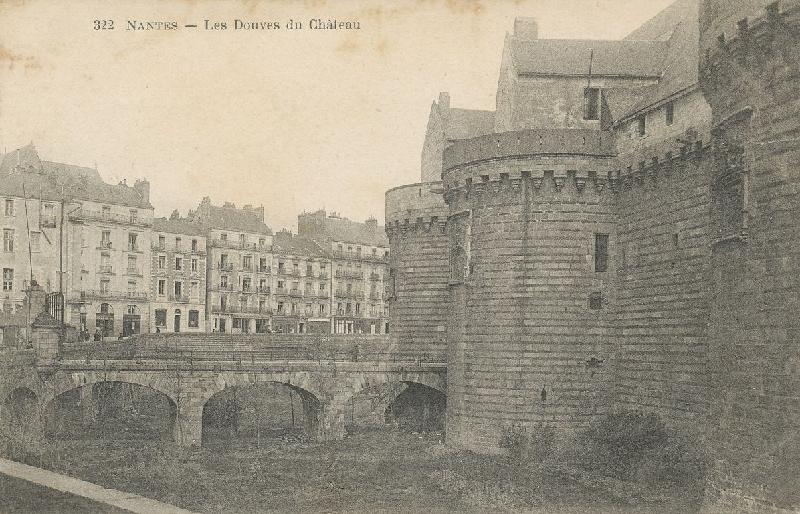 Nantes_Les_Douves_du_Chateau.jpg.jpg