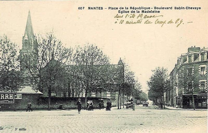 Nantes_Place_de_la_Republique_05.JPG