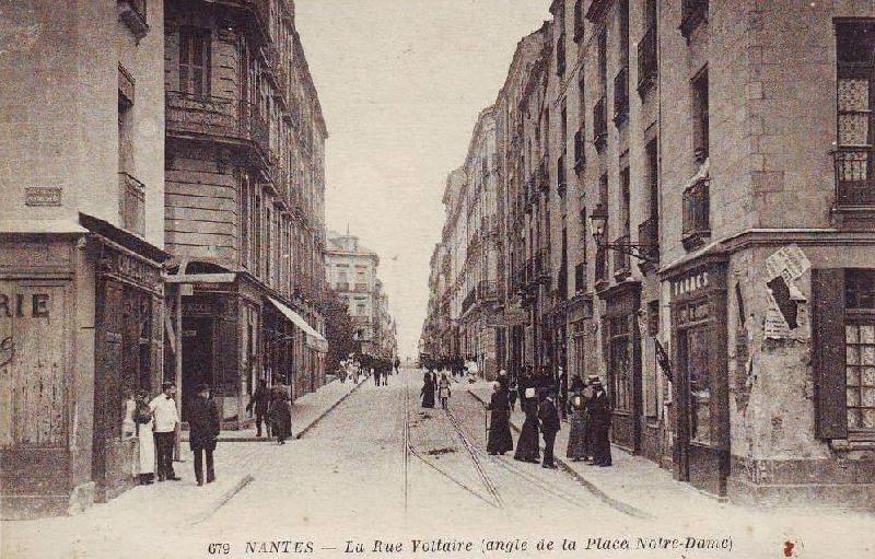 Nantes_La_Rue_ Voltaire.jpg