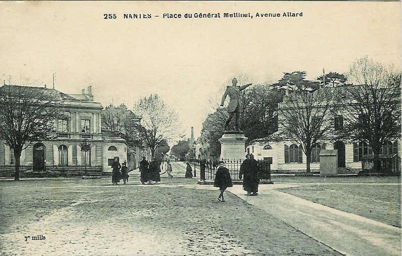 Nantes_Place_du_General_Mellinet.JPG