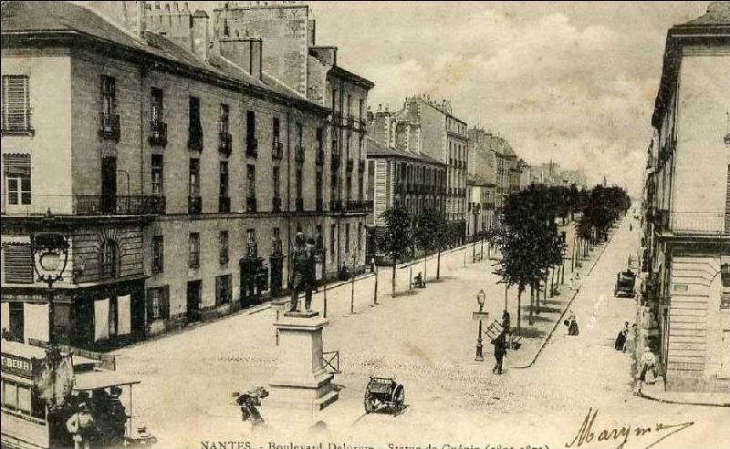 Nantes_le_Boulevard_Delorme_00.jpg