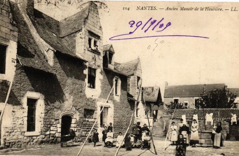 Nantes_ancien_manoir_de_la_Hautièere_(Haubiere).jpg