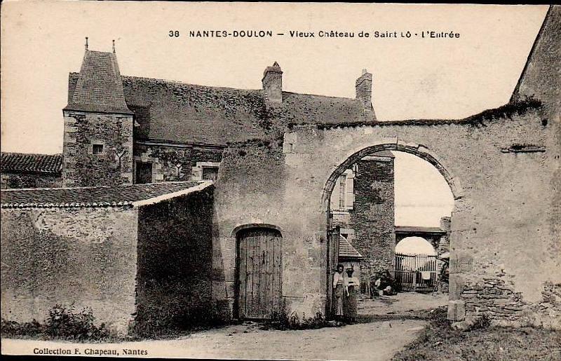 Nantes_Doulon_vieux_chateau_de_St_Lo.jpg