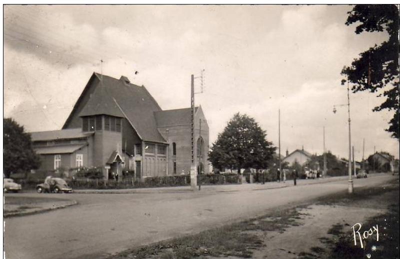 Nantes_ L-Eglise_St_Georges_des_Batignolles.jpg