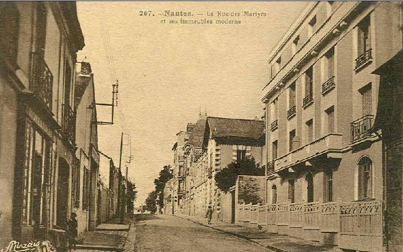 Nantes_La_rue_des_Martyrs.JPG