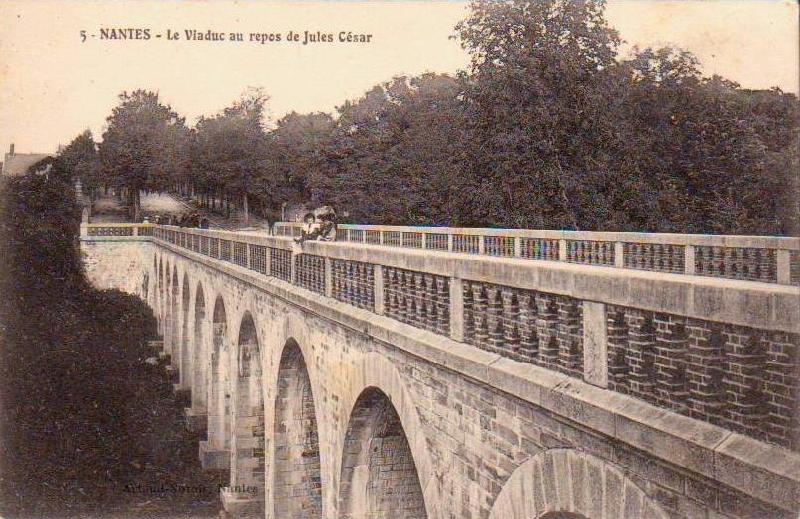 Nantes_Le_Viaduc_au_repos_de_Jules_Cesar.JPG