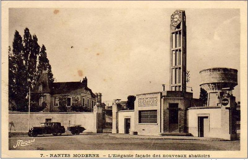 Nantes_Moderne_L-Elegante_facade_des_nouveaux_abattoirs.jpg