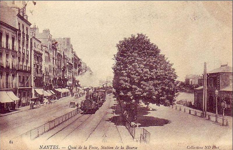 Nantes_Quai_de_la_Fosse_Station_de_la_Bourse.JPG