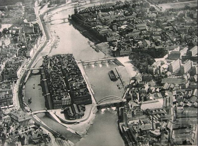 Nantes_Ile_Feydeau_aerienne.jpg