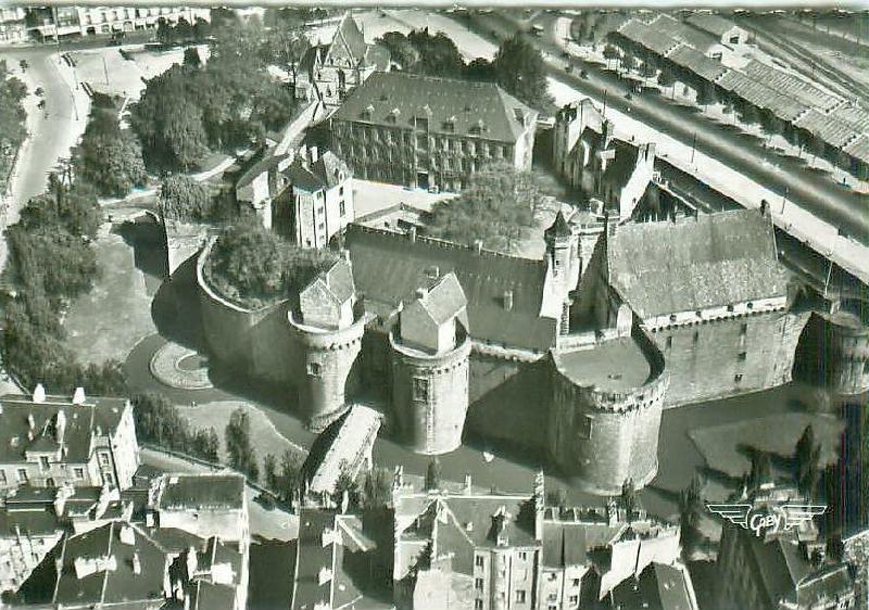 Nantes_Le_Chateau_0.jpg