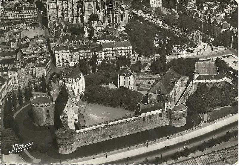 Nantes_Le_Chateau_01.jpg