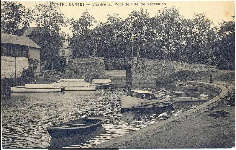 Nantes_L'Erde_au_Pont_de_l-ile_de_Versailles.jpg