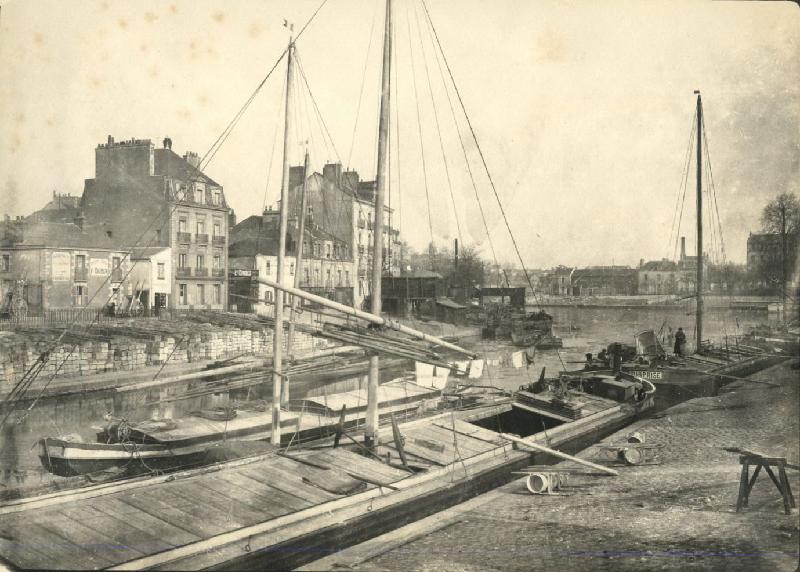 Nantes_L'Erdre_aux_Quais_De_Versaille.jpg