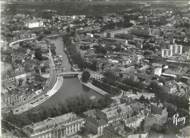 Nantes_La_Prefecture_Le_Pont_St_Mihiel.jpg