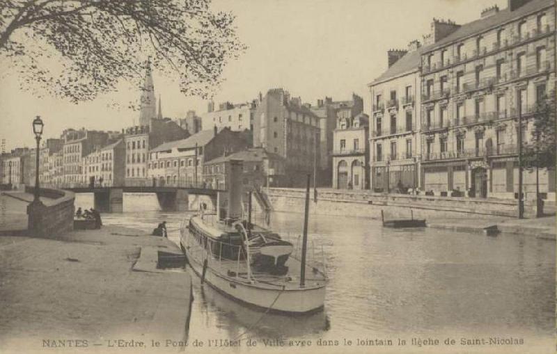 Nantes_L-Erdre_le_Pont_de_l-hotel _de_ville.jpg