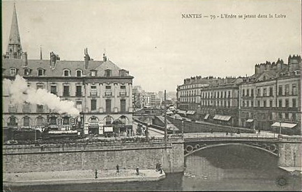 Nantes_L-Erdre_se_jetant_dans_la_Loire.jpg