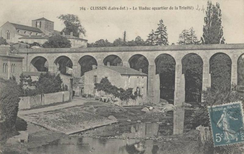 Clisson_Le_Viaduc_Quartier_de_la_Trinite.jpg