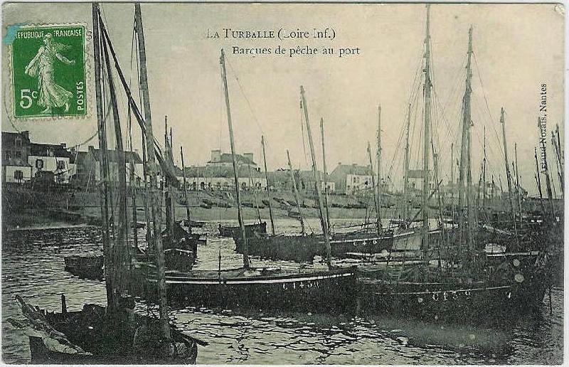 La_Turballe_Barques_de_peches_aux_port.jpg