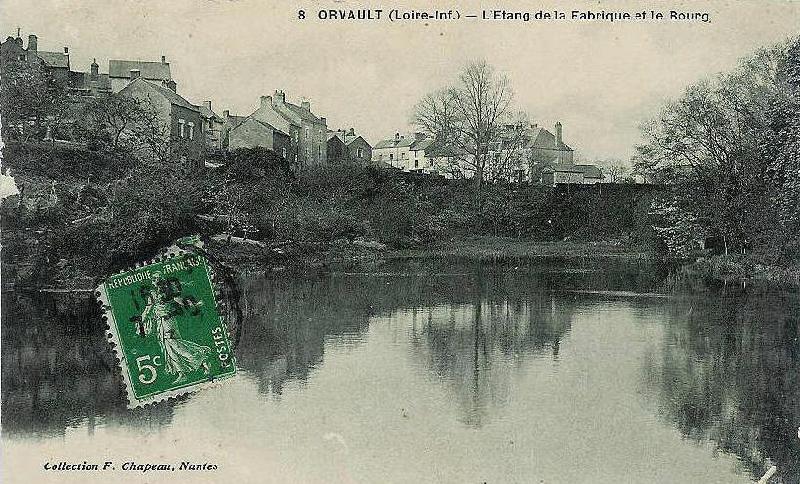 Orvault_L-Etang_de_la_Fabrique_et_le_Bourg.jpg