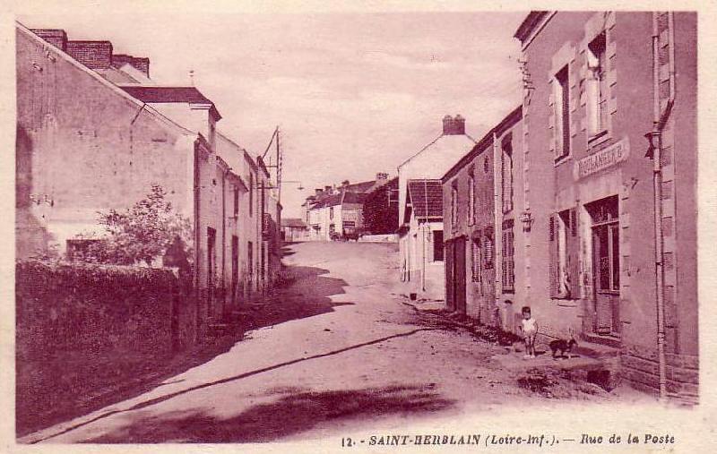 St_Herblain_Rue_de_la_Poste.jpg