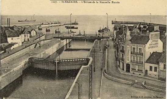 Saint_Nazaire_L-Ecluse_de_la_Nouvelle_Entree.jpg