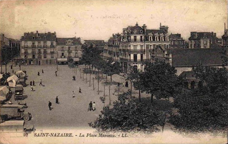 Saint_Nazaire_La_Place_Marceau.jpg