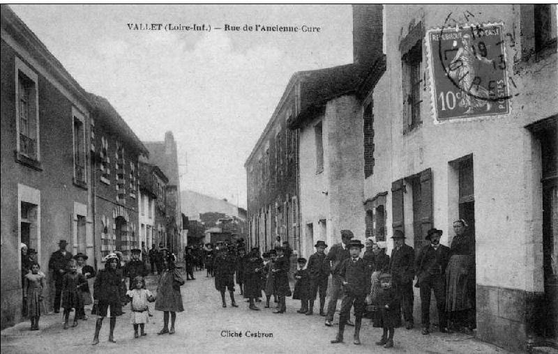 Vallet_Rue_de_l-Ancienne_Cure_2.jpg